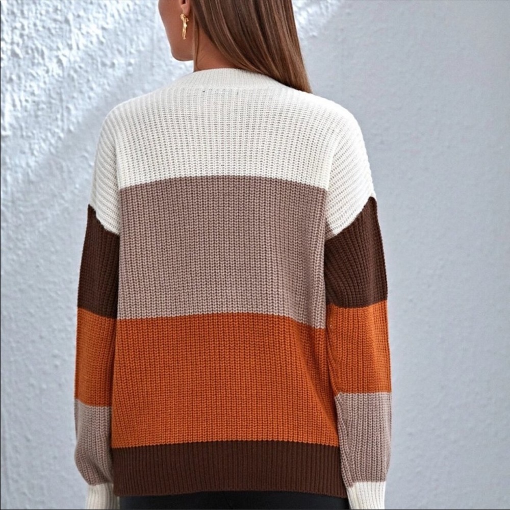 Colorblock Sweater - Picture 4 of 5